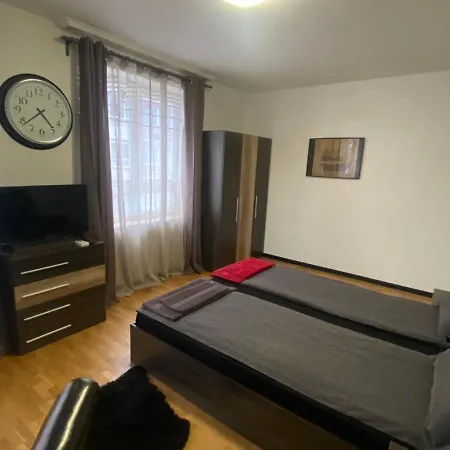 Bogoslovovi Апартамент *
